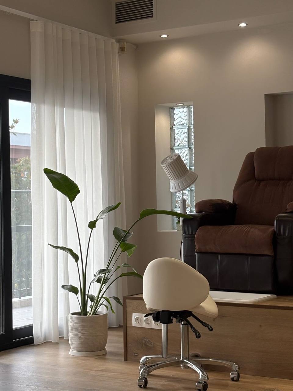 Tete beauty salon – χώρος πεντικιούρ – τοποθεσία στο σαλόνι